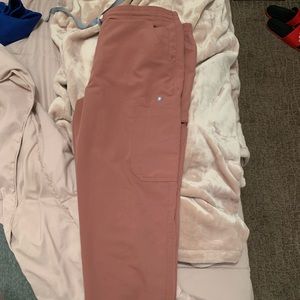 MUAVE YOLA TALL PANTS SIZE SMALL.